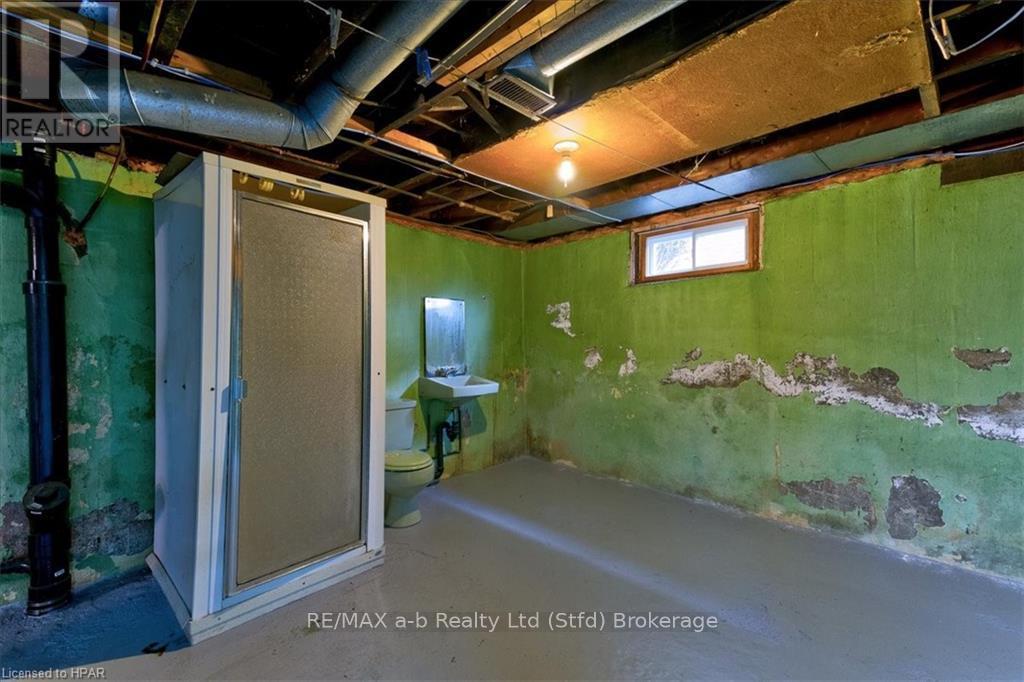 75 Youngs Street, Stratford, Ontario  N5A 1J5 - Photo 31 - X11880220