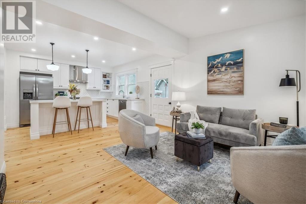 3 East Street, Grimsby, Ontario  L3M 2R1 - Photo 3 - 40683049