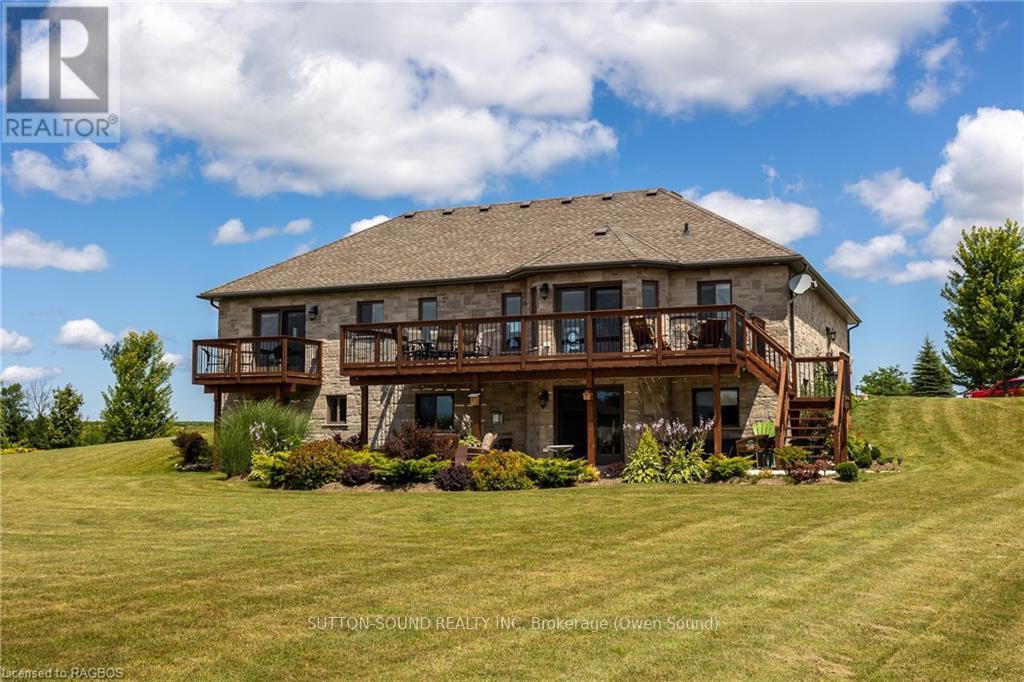 106 Neerhof Lane, Georgian Bluffs, Ontario  N4K 5N7 - Photo 2 - X10846437
