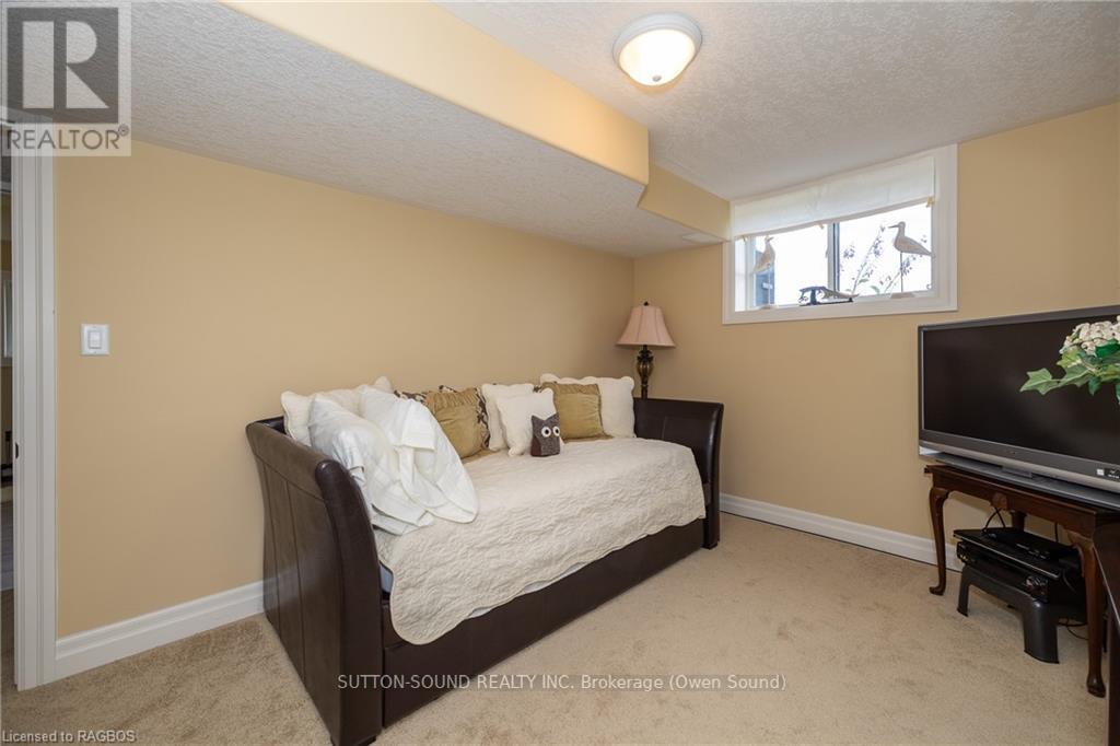106 Neerhof Lane, Georgian Bluffs, Ontario  N4K 5N7 - Photo 30 - X10846437