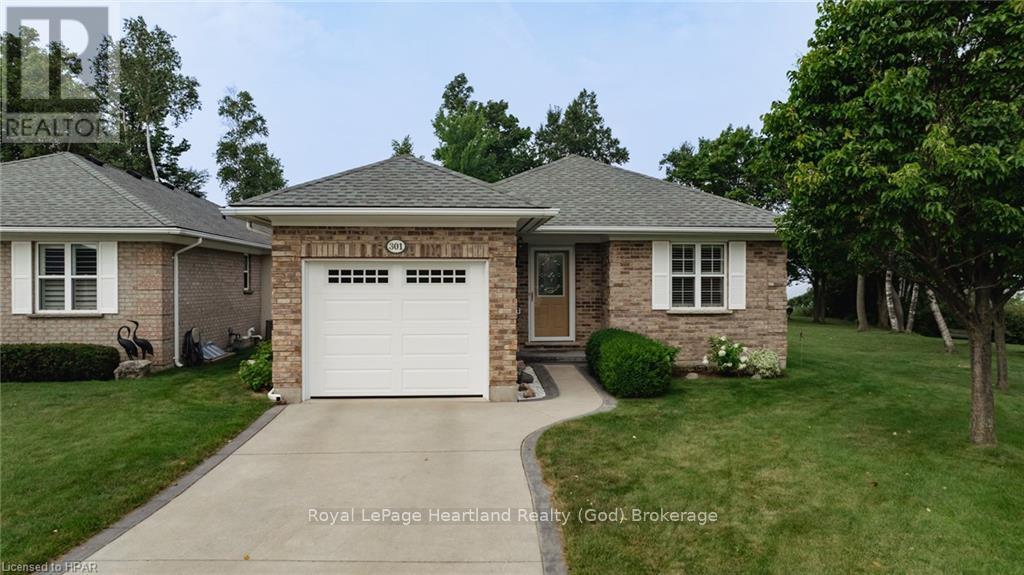 301 BETHUNE CRESCENT, Goderich, Ontario
