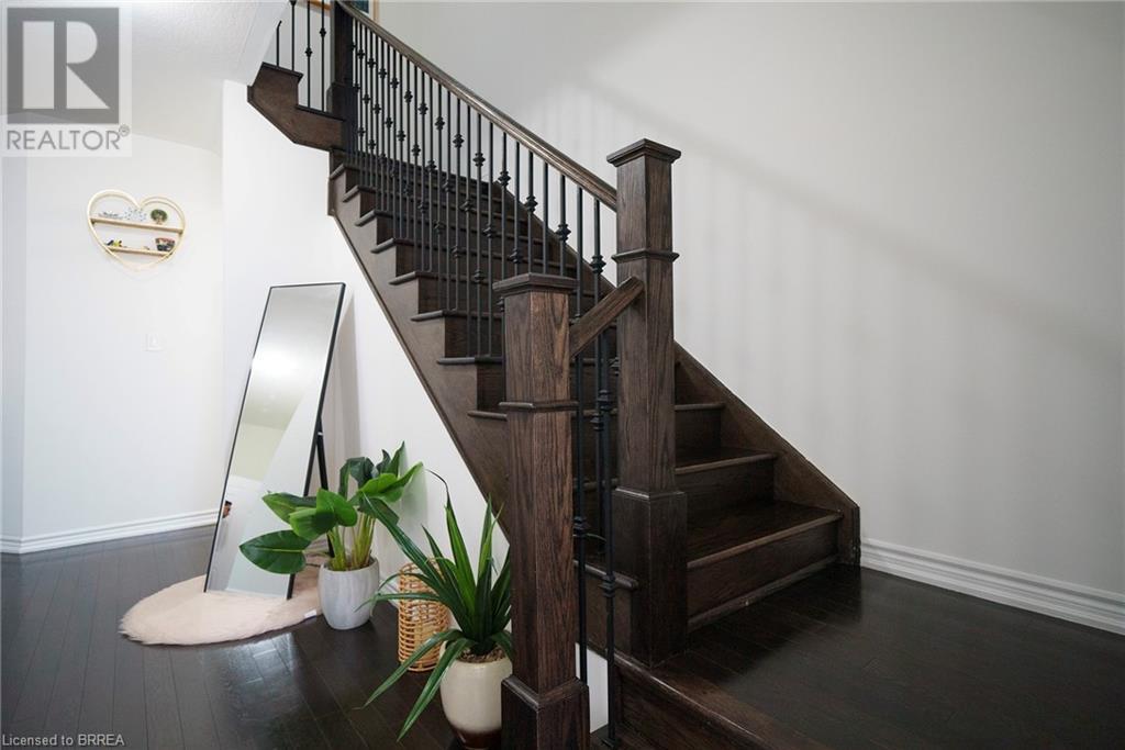 4 Sleeth Street, Brantford, Ontario  N3S 7V4 - Photo 4 - 40686516