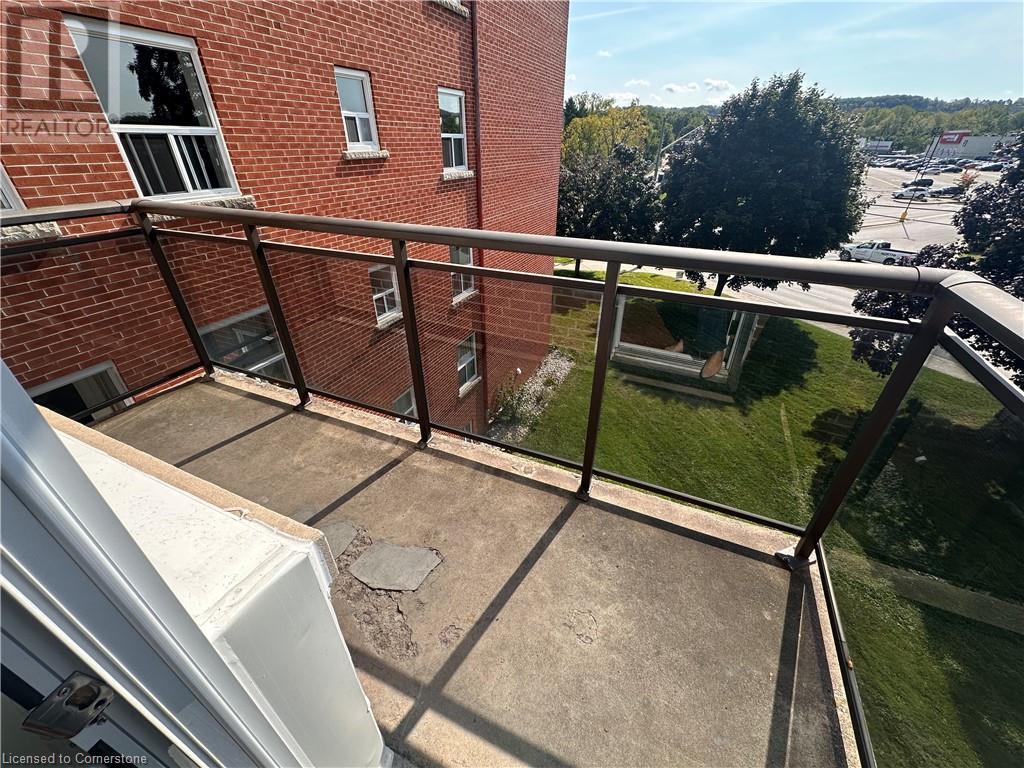 2 Grant Boulevard Unit# 15Dundas, Ontario  L9H 4N9 - Photo 5 - 40686681