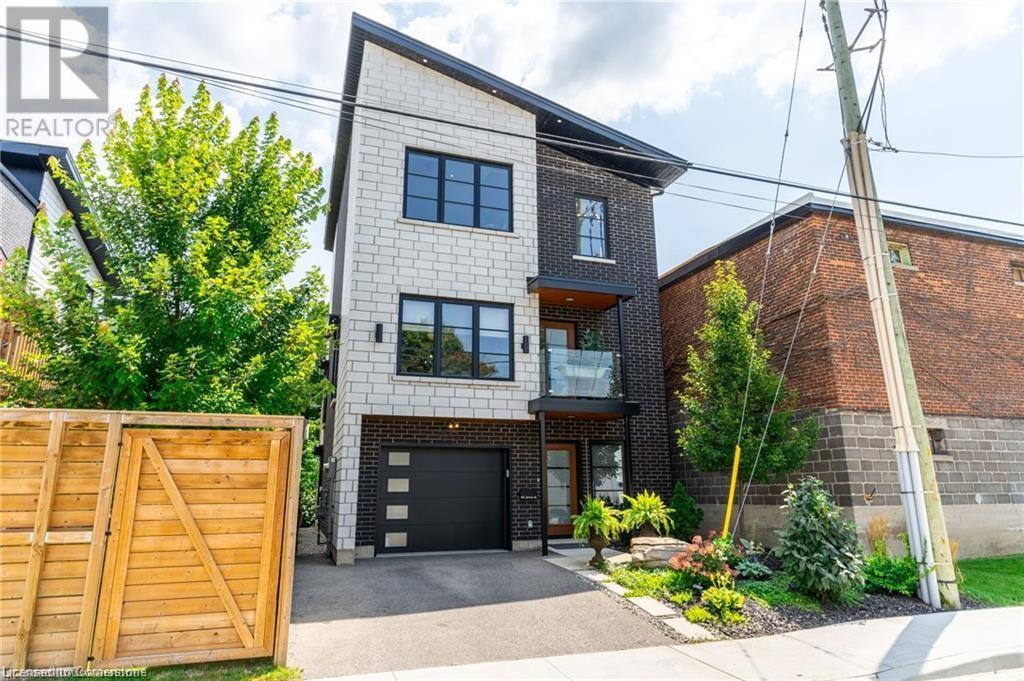 46 Jarvis Street, Brantford, Ontario  N3T 4A8 - Photo 2 - 40680847