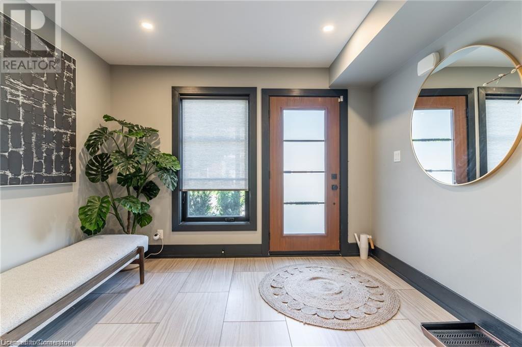 46 Jarvis Street, Brantford, Ontario  N3T 4A8 - Photo 4 - 40680847