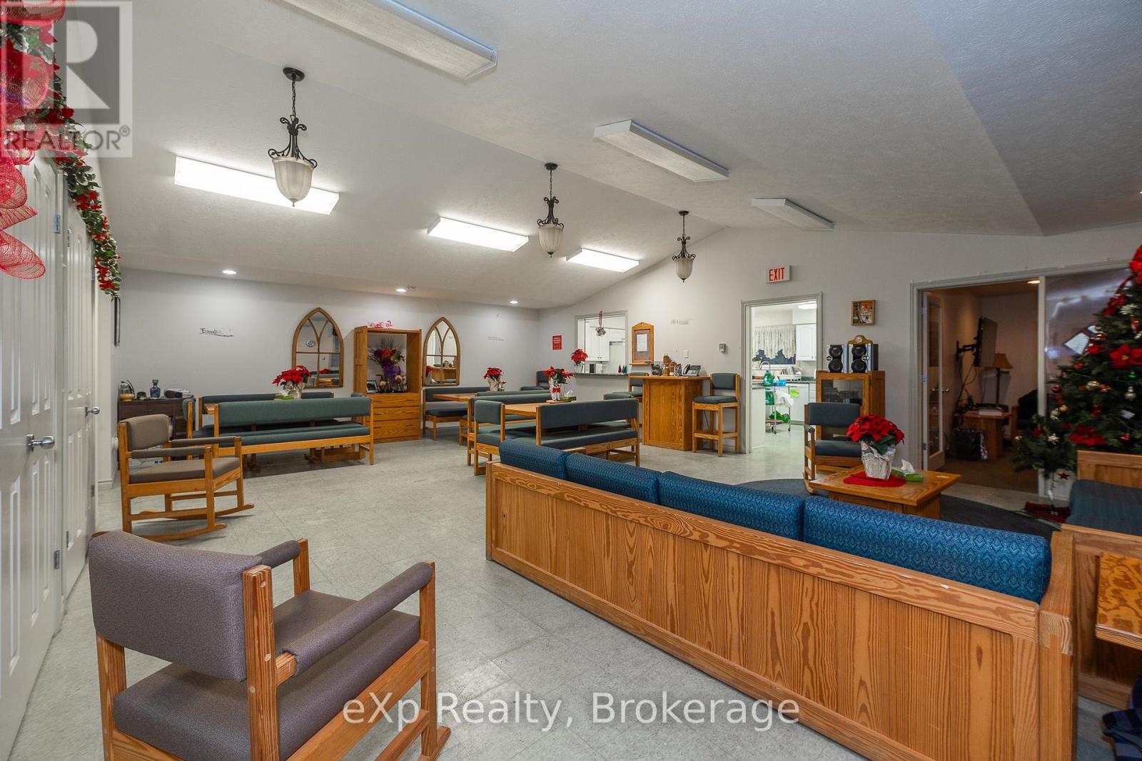 527 Berford Street, South Bruce Peninsula, Ontario  N0H 2T0 - Photo 13 - X11887836