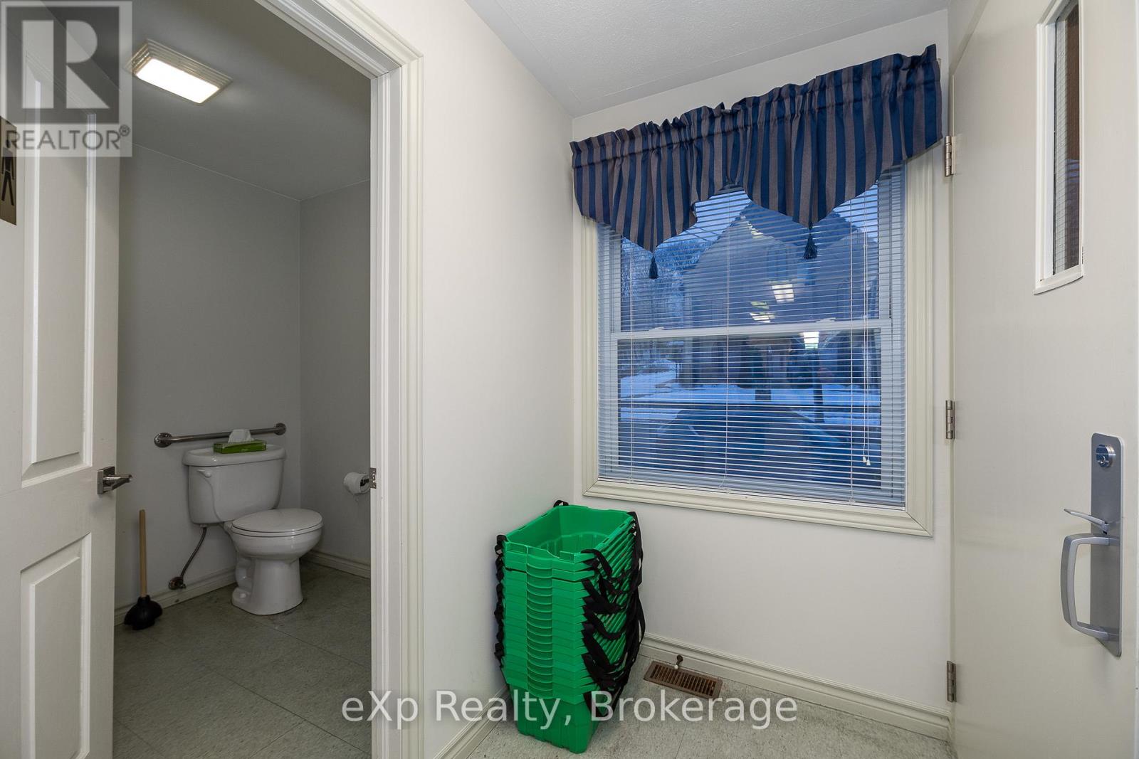 527 Berford Street, South Bruce Peninsula, Ontario  N0H 2T0 - Photo 17 - X11887836