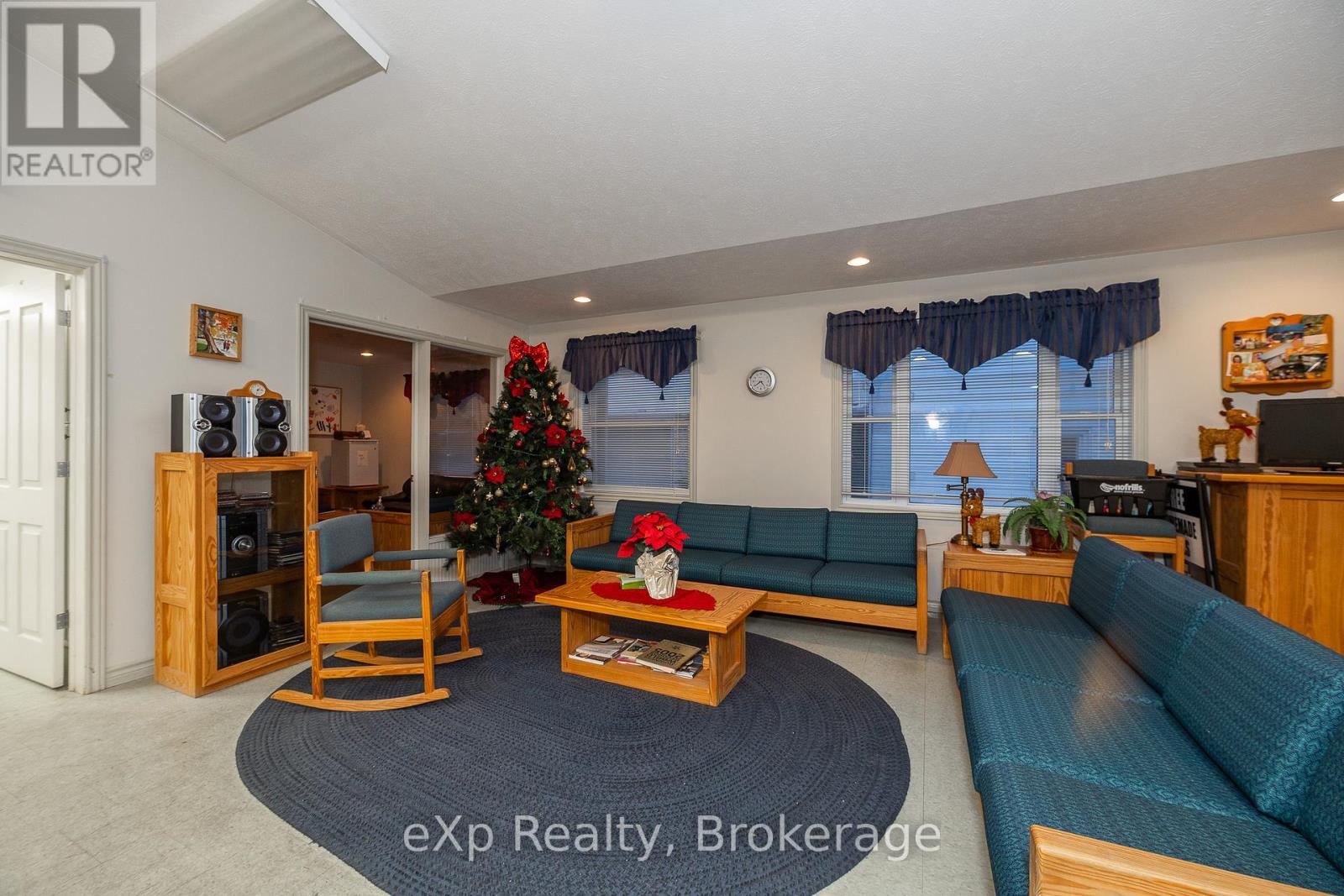 527 Berford Street, South Bruce Peninsula, Ontario  N0H 2T0 - Photo 18 - X11887836