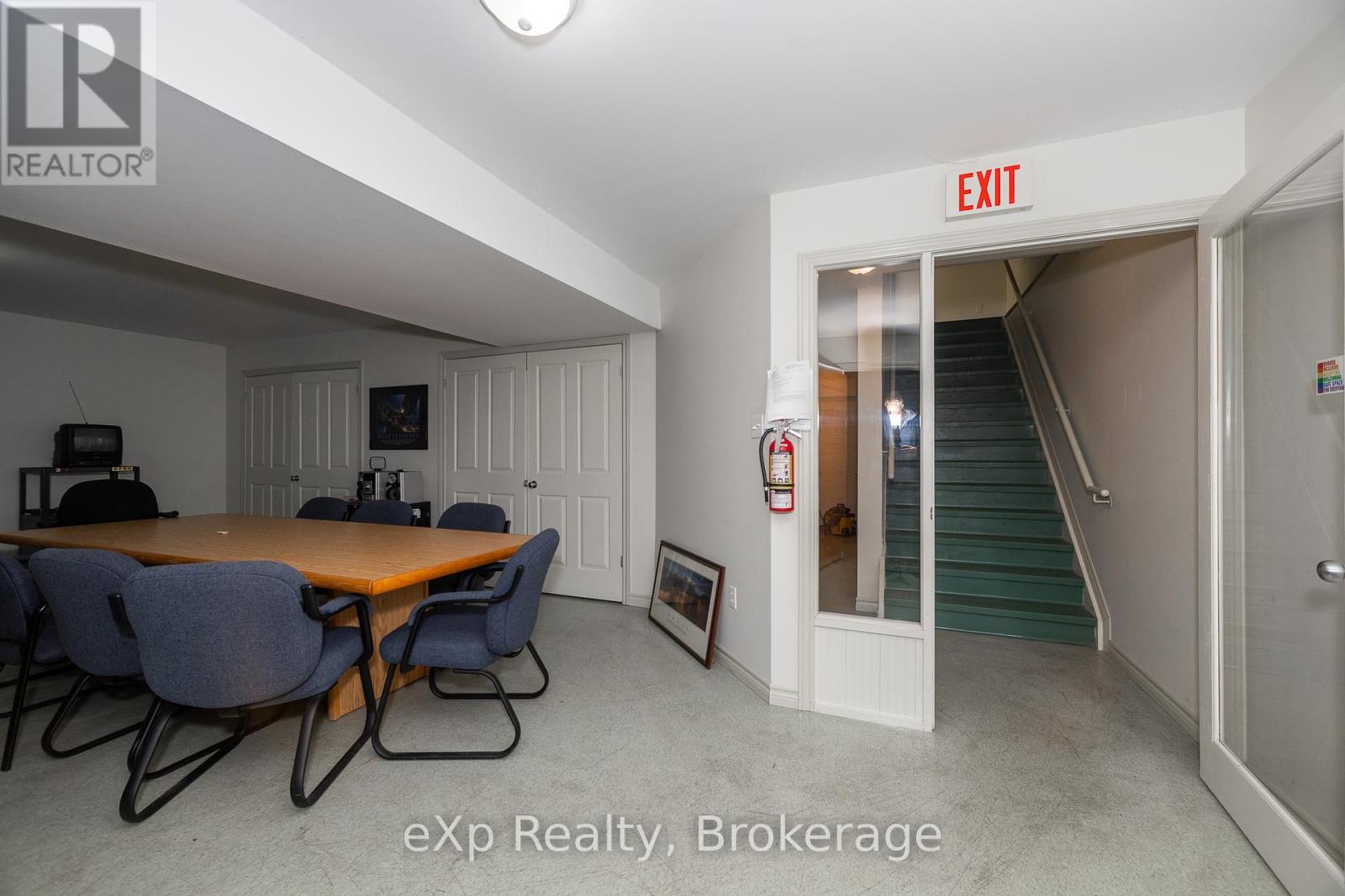 527 Berford Street, South Bruce Peninsula, Ontario  N0H 2T0 - Photo 23 - X11887836