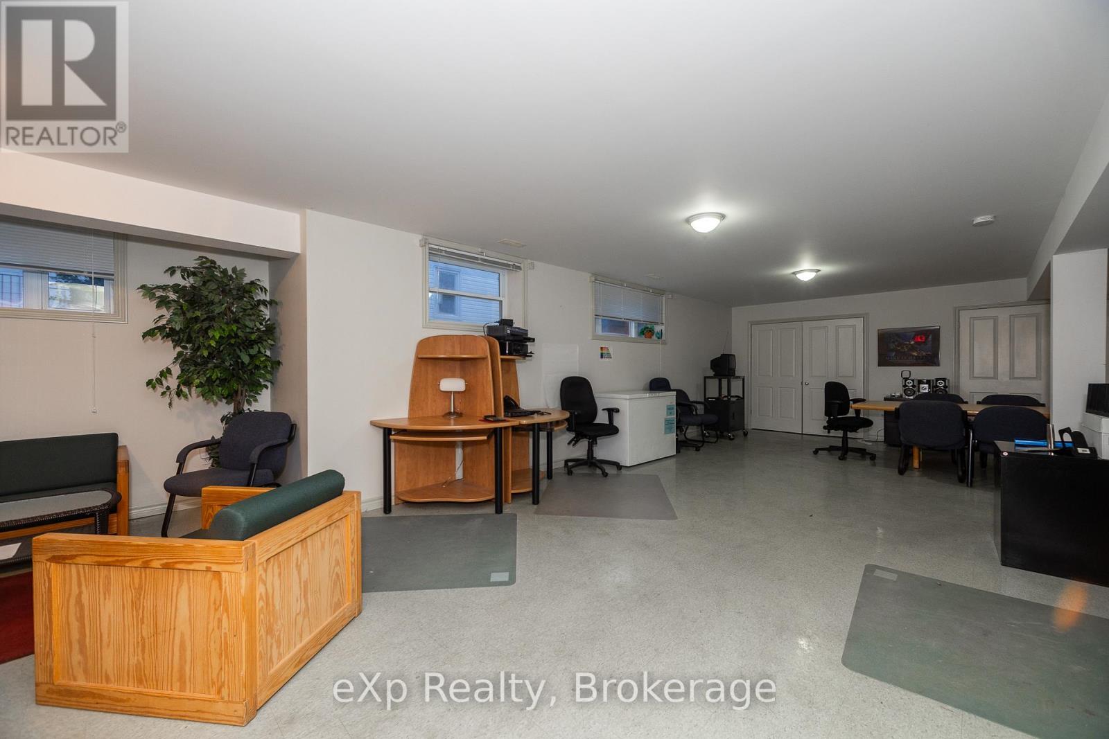 527 Berford Street, South Bruce Peninsula, Ontario  N0H 2T0 - Photo 31 - X11887836