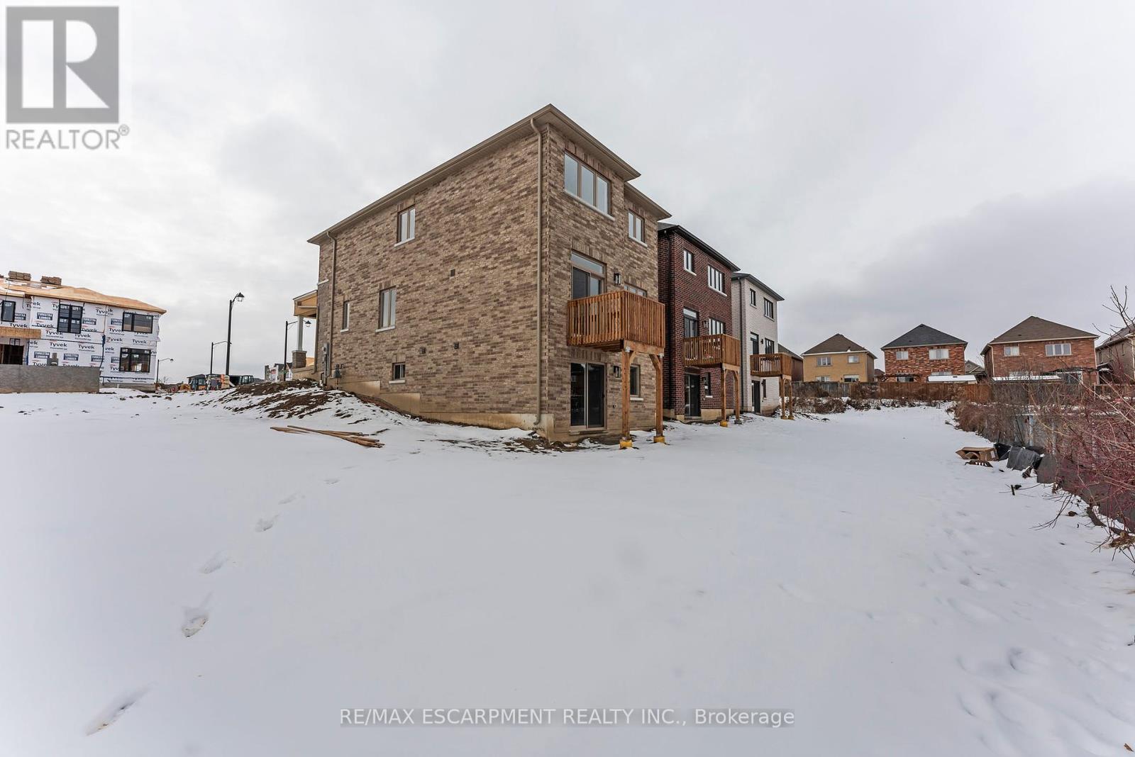 207 Alessio Drive, Hamilton, Ontario  L9B 0K4 - Photo 38 - X11902405