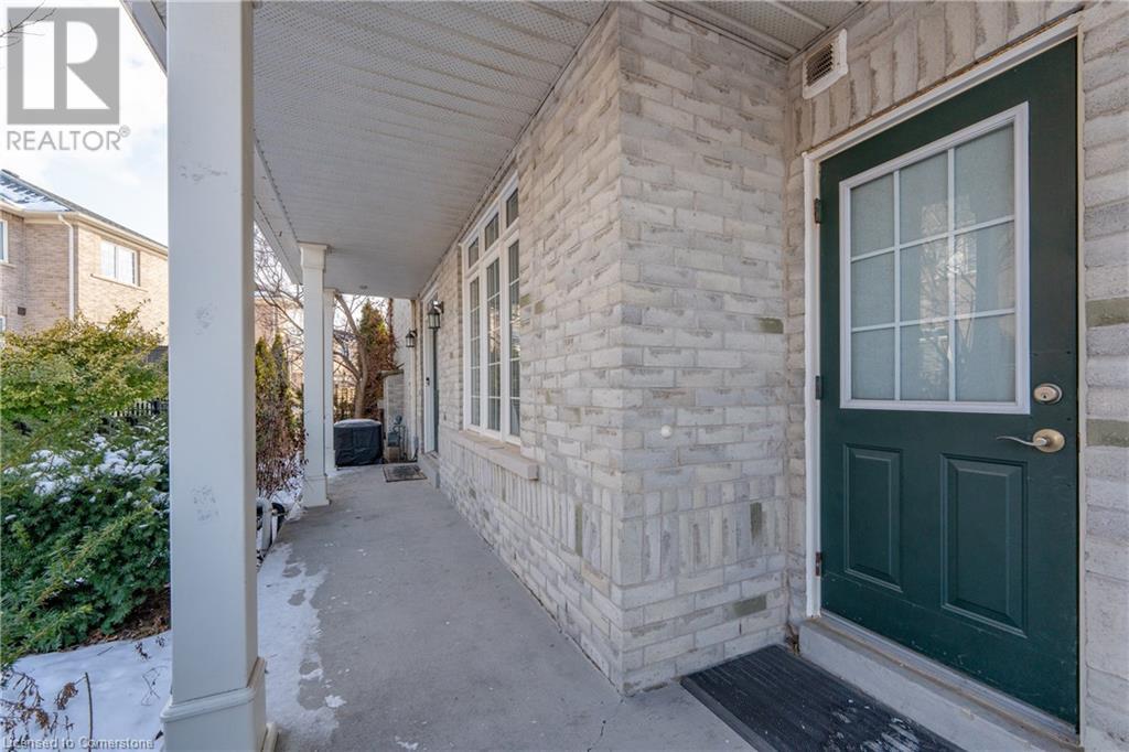 2295 Rochester CircleOakville, Ontario  L6M 5C9 - Photo 4 - 40686674