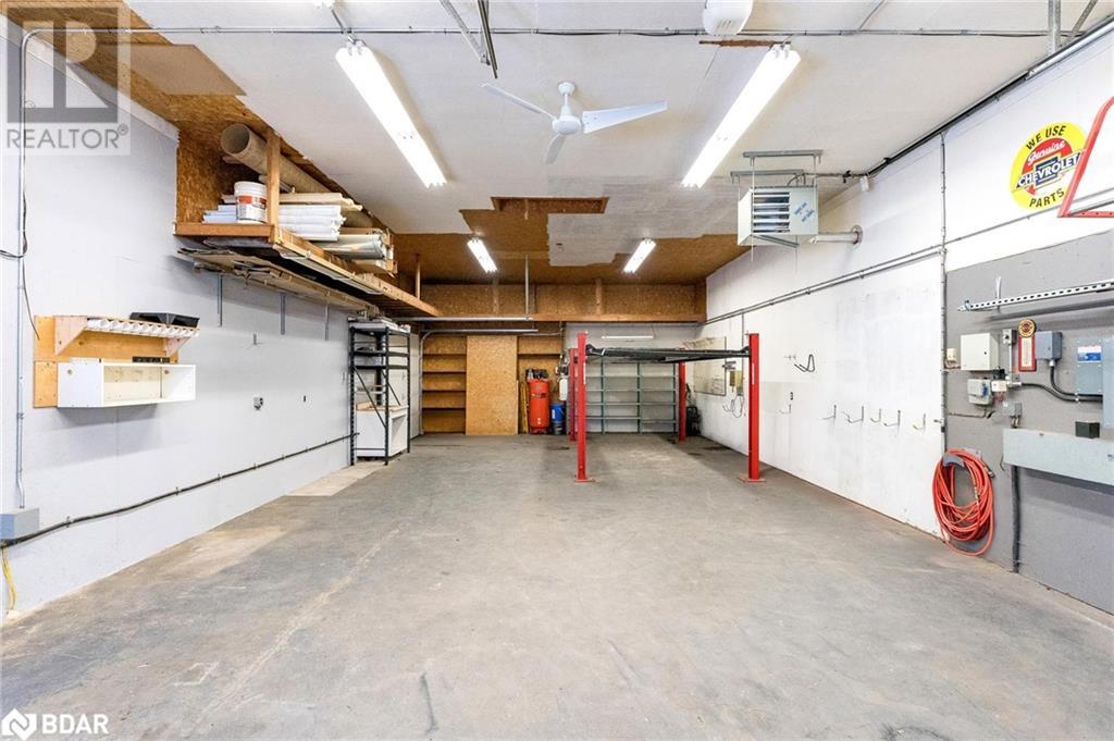 10 Noraline Avenue, Midhurst, Ontario  L0L 1X1 - Photo 5 - 40686525