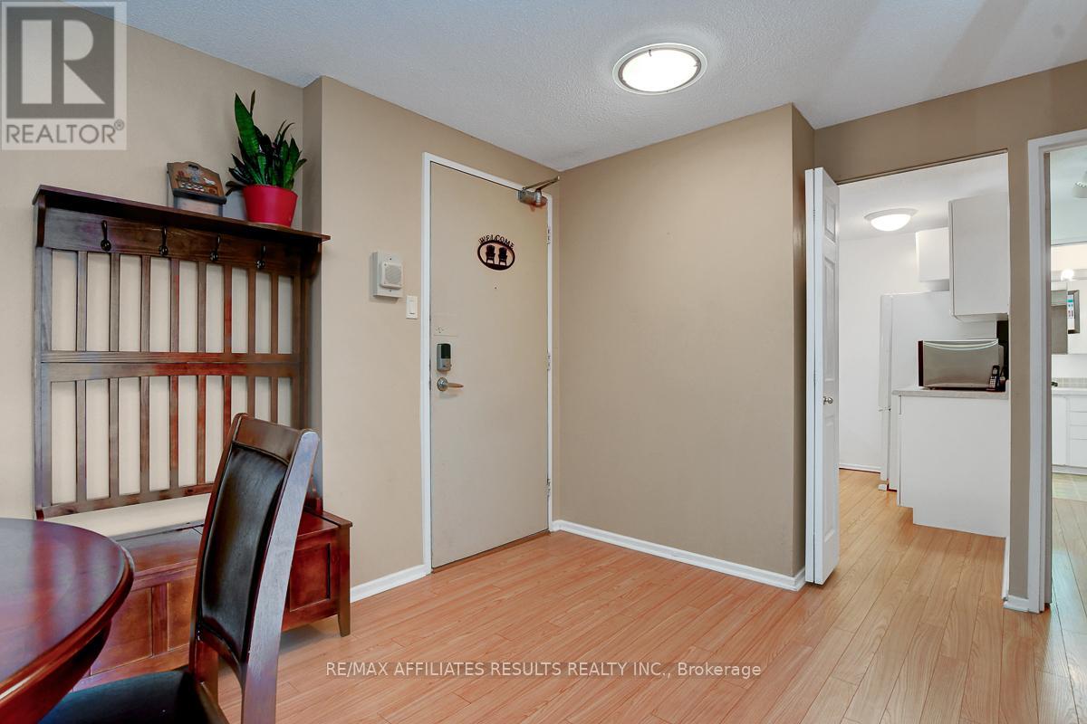 1901 - 415 Greenview Avenue, Ottawa, Ontario  K2B 8G5 - Photo 3 - X11902467