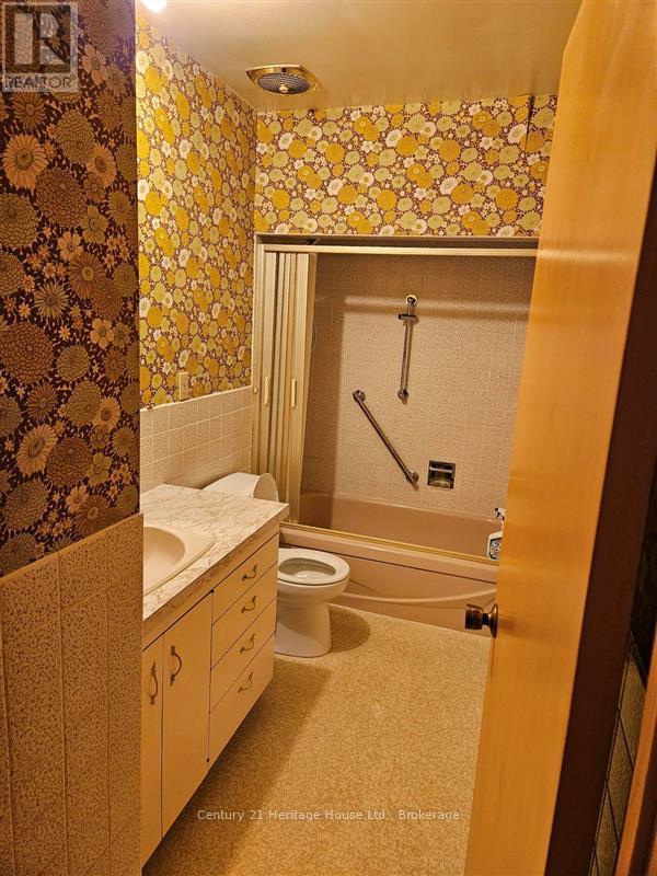 241 Hemlock Street, Waterloo, Ontario  N2L 3R4 - Photo 12 - X11902444