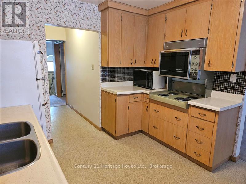 241 Hemlock Street, Waterloo, Ontario  N2L 3R4 - Photo 7 - X11902444