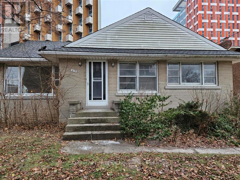 239 Hemlock Street, Waterloo, Ontario  N2L 3R4 - Photo 2 - X11902445