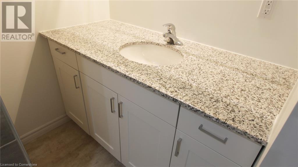 155 Hanmer Street E Unit# B, Barrie, Ontario  L4M 6W2 - Photo 4 - 40686714