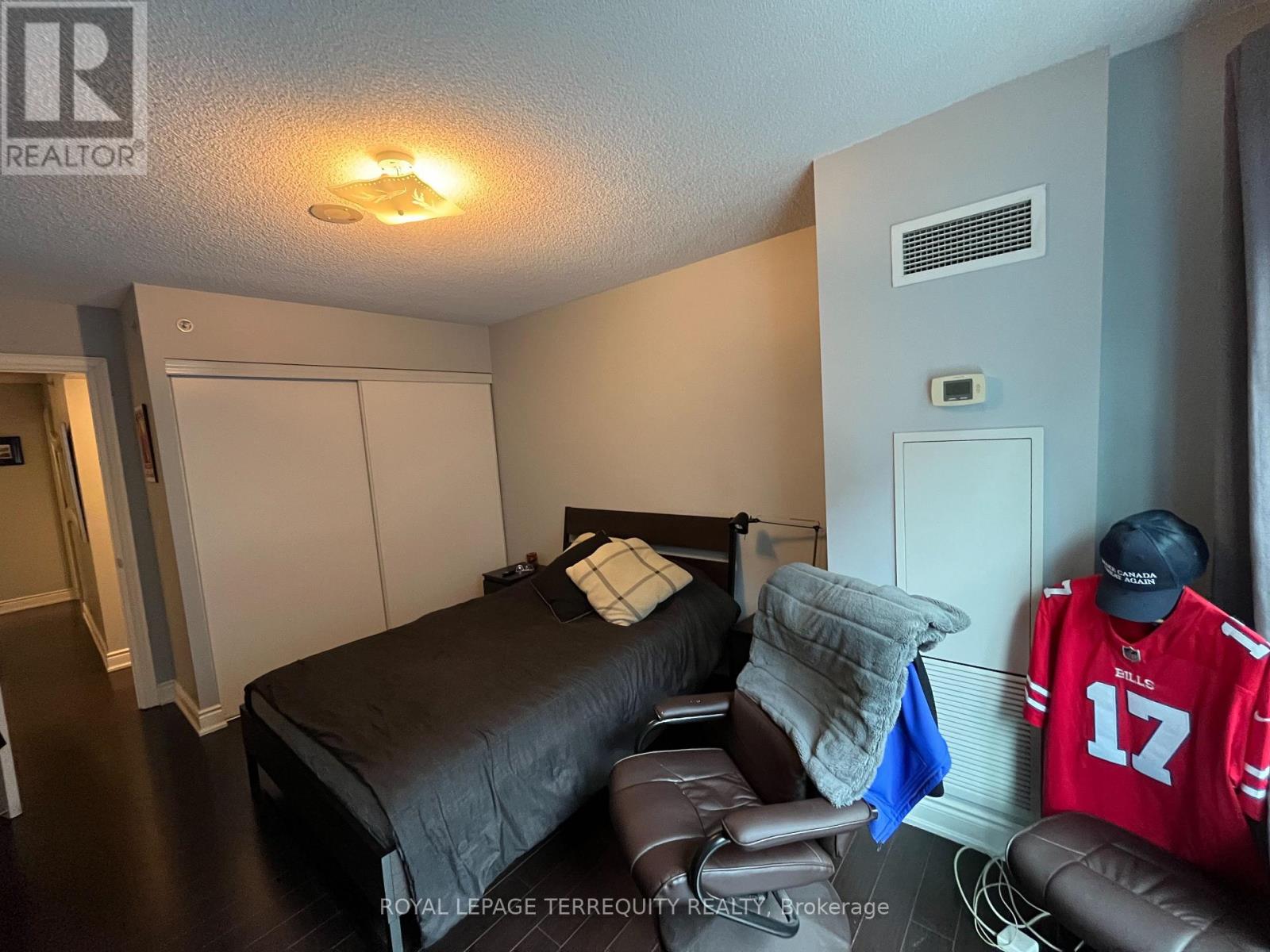 E318 - 555 Wilson Avenue, Toronto, Ontario  M3H 0C5 - Photo 13 - C11902437