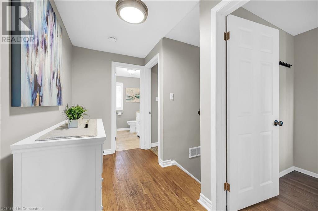 2398 Maryvale Court, Burlington, Ontario  L7P 2P2 - Photo 18 - 40685328