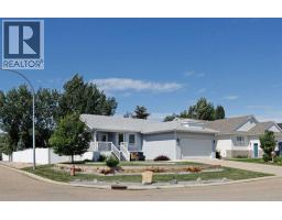87 Greystone Close E Greystone, Brooks, Ca