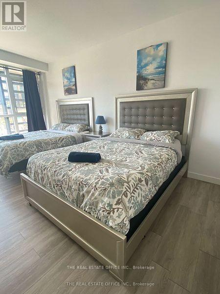 112 Fort York Boulevard, Toronto, Ontario  M5V 4A7 - Photo 10 - C11902548