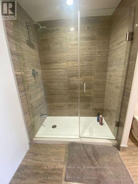 112 Fort York Boulevard, Toronto, Ontario  M5V 4A7 - Photo 26 - C11902548