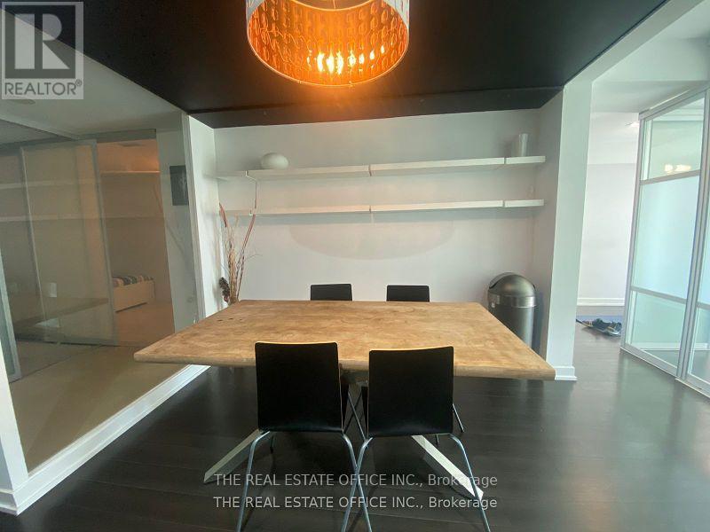 112 Fort York Boulevard, Toronto, Ontario  M5V 4A7 - Photo 4 - C11902548