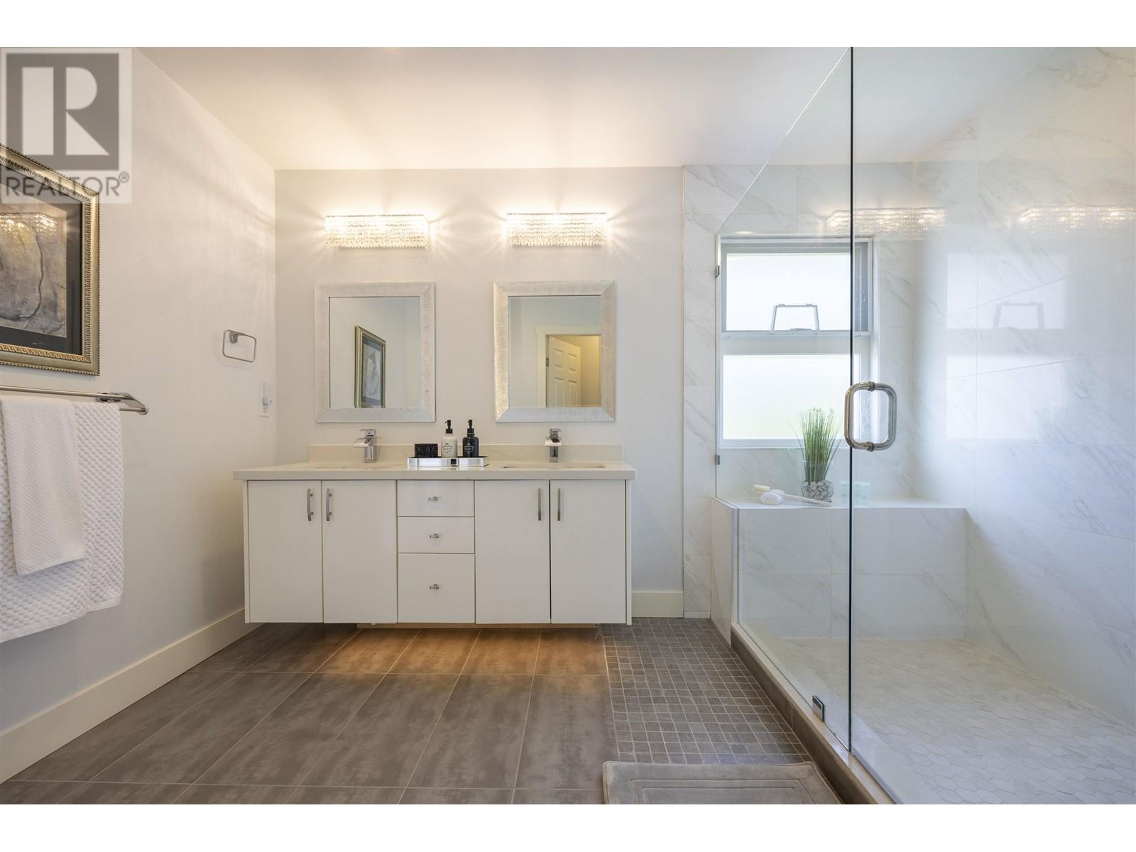 24 Balsam Place, Port Moody, British Columbia  V3H 5A6 - Photo 23 - R2926918