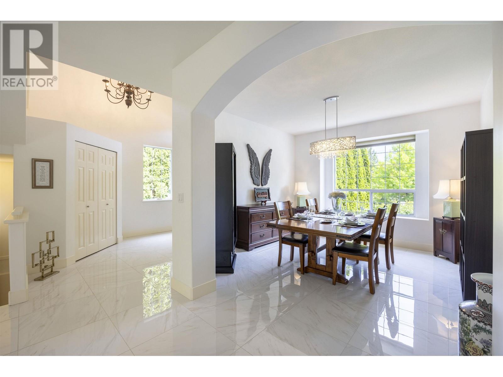 24 Balsam Place, Port Moody, British Columbia  V3H 5A6 - Photo 6 - R2926918