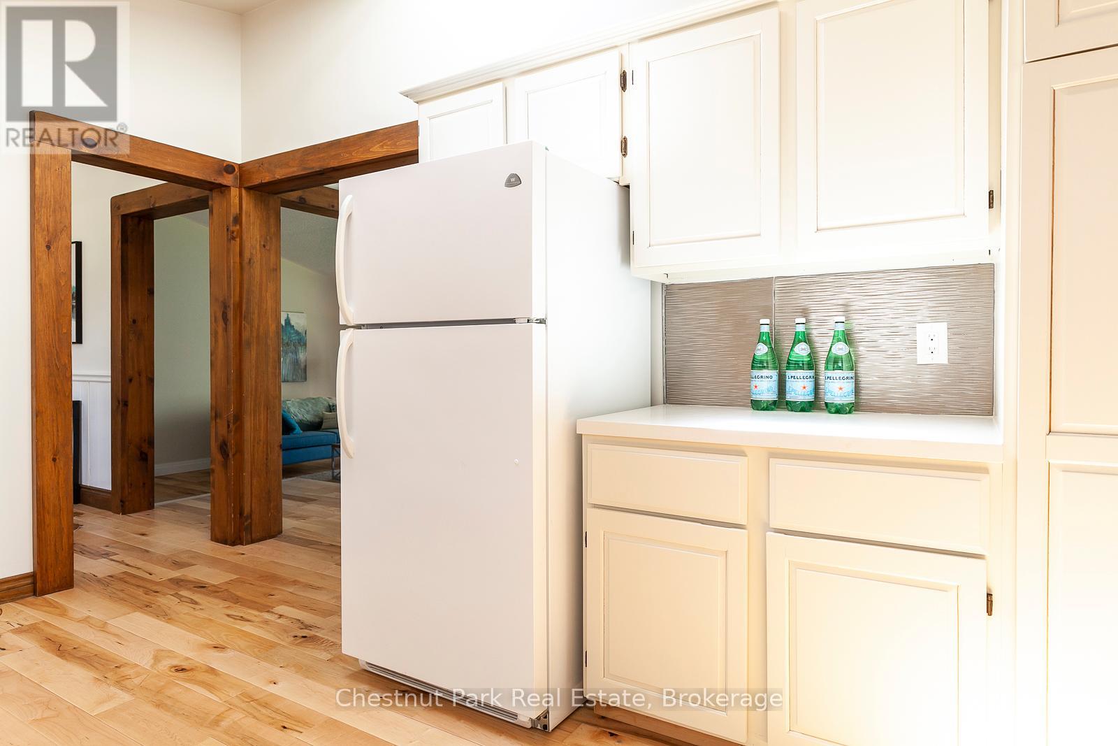 90 Edgewater Road, Wasaga Beach, Ontario  L9Z 2W3 - Photo 13 - S11882532