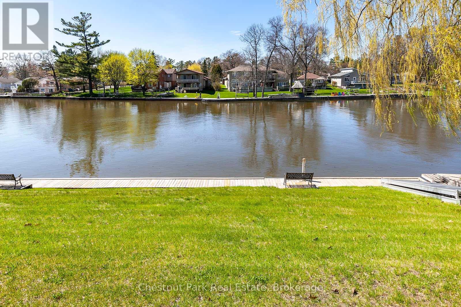 90 Edgewater Road, Wasaga Beach, Ontario  L9Z 2W3 - Photo 22 - S11882532