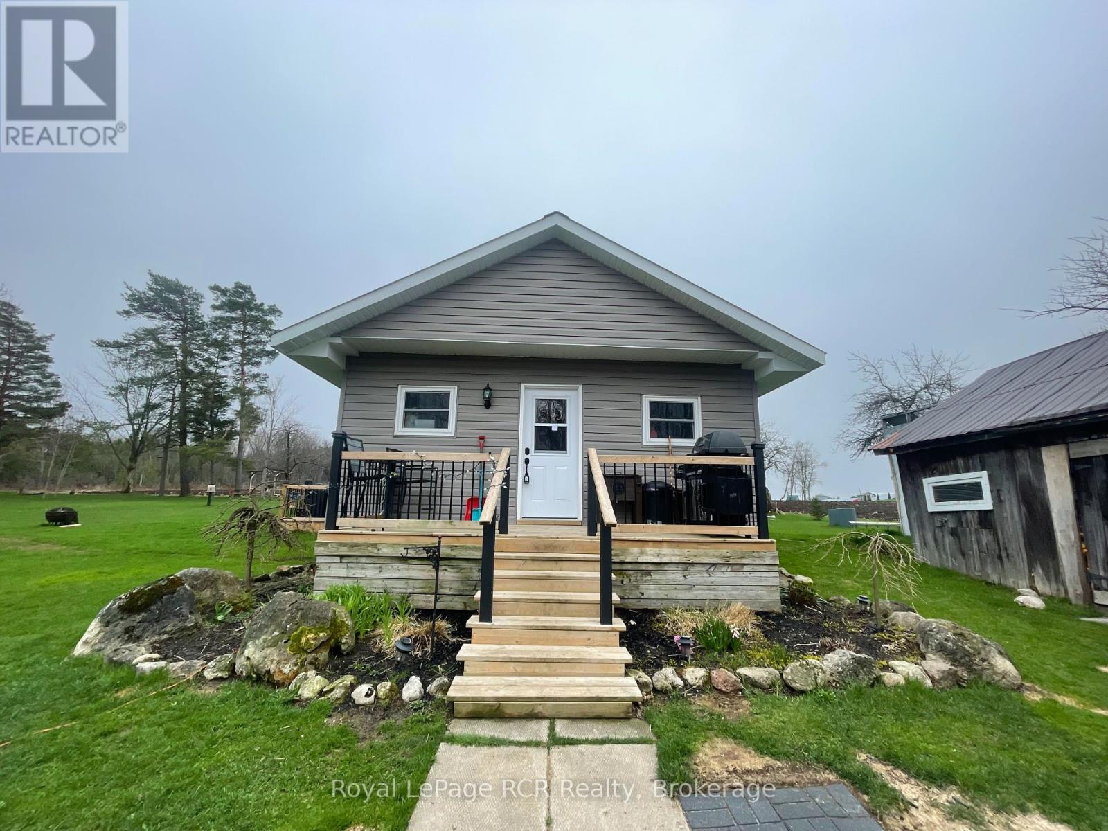 206 Crawford Road, Chatsworth, Ontario  N0H 1C0 - Photo 2 - X11902592