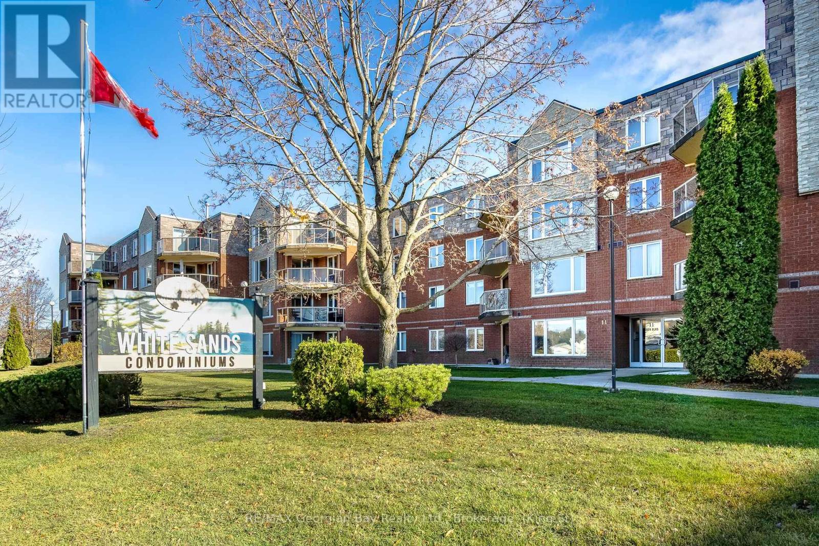 204 - 11 BECK BOULEVARD, Penetanguishene, Ontario