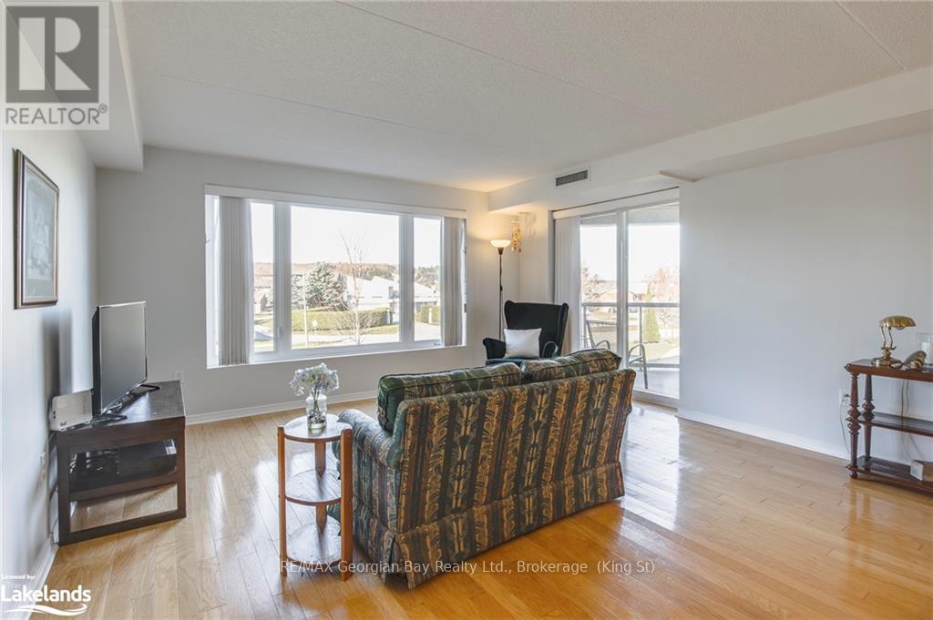 204 - 11 Beck Boulevard, Penetanguishene, Ontario  L9M 2G1 - Photo 12 - S10440167
