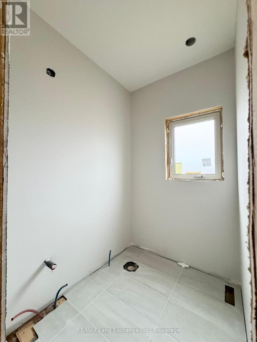 347 Ridge Street, Saugeen Shores, Ontario  N0H 2C3 - Photo 3 - X10846073