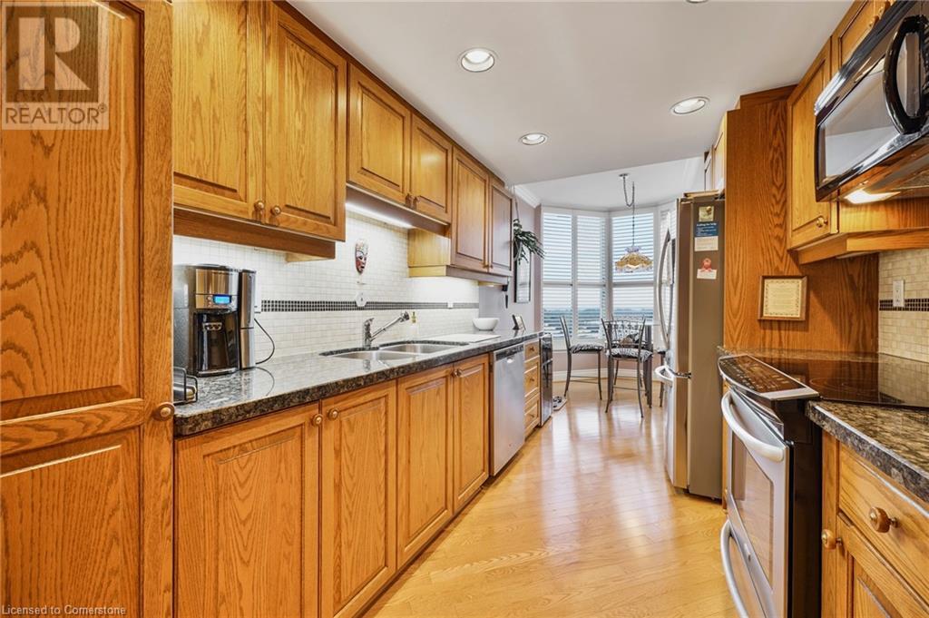 1905 Pilgrims Way Unit# 605, Oakville, Ontario  L6M 2X2 - Photo 14 - 40686736