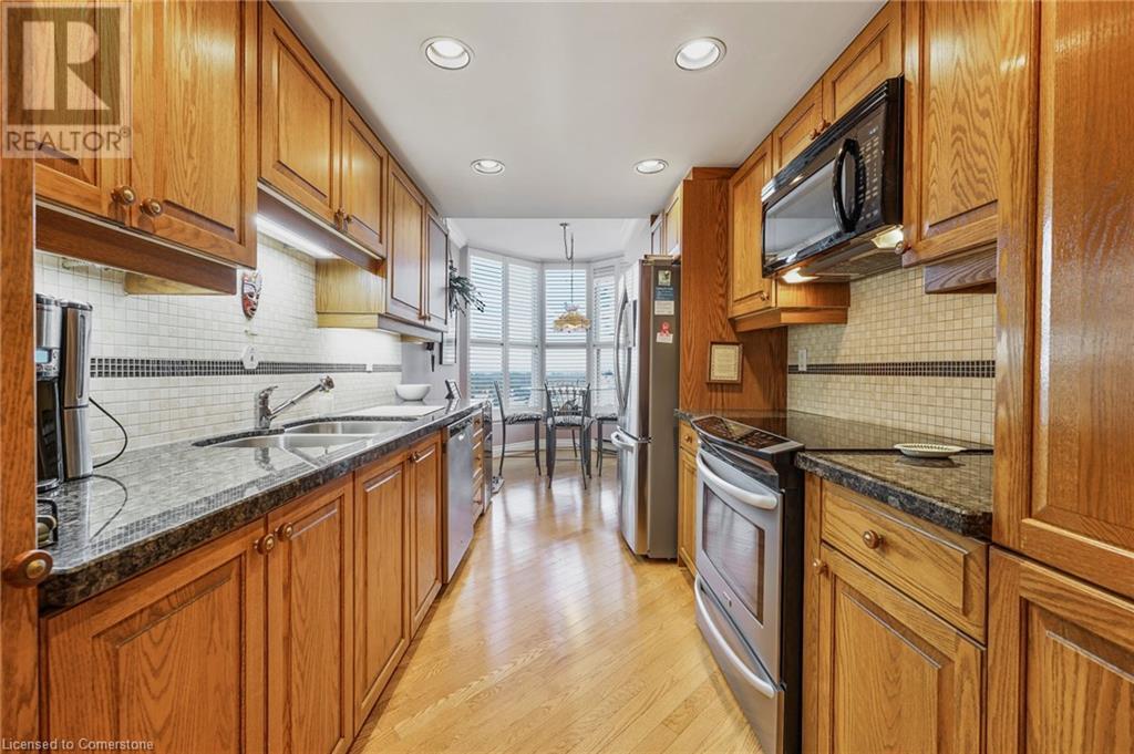 1905 Pilgrims Way Unit# 605, Oakville, Ontario  L6M 2X2 - Photo 15 - 40686736