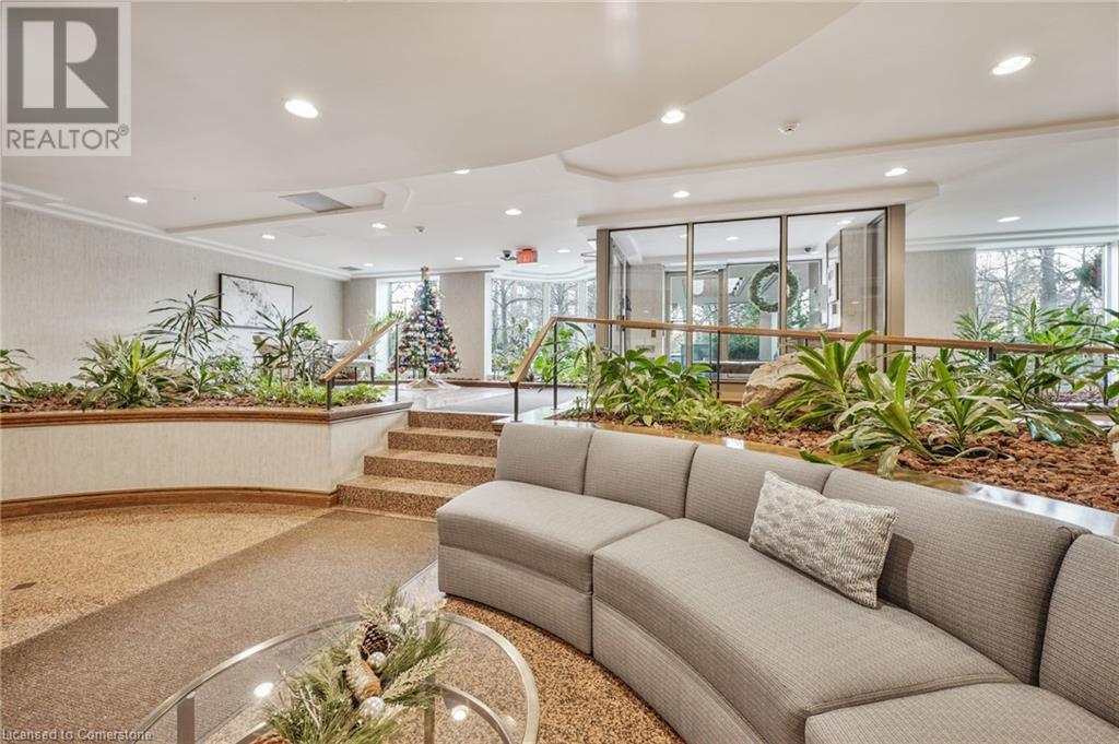 1905 Pilgrims Way Unit# 605, Oakville, Ontario  L6M 2X2 - Photo 4 - 40686736