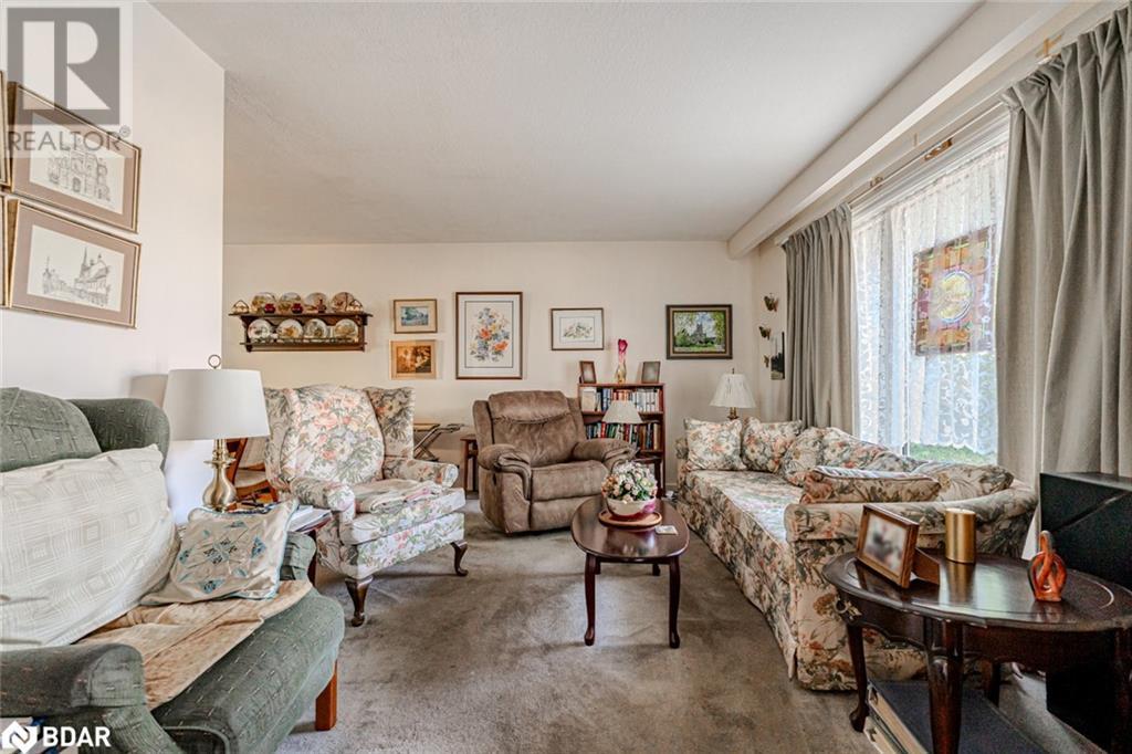 293 Duckworth Street, Barrie, Ontario  L4M 3X5 - Photo 4 - 40686772