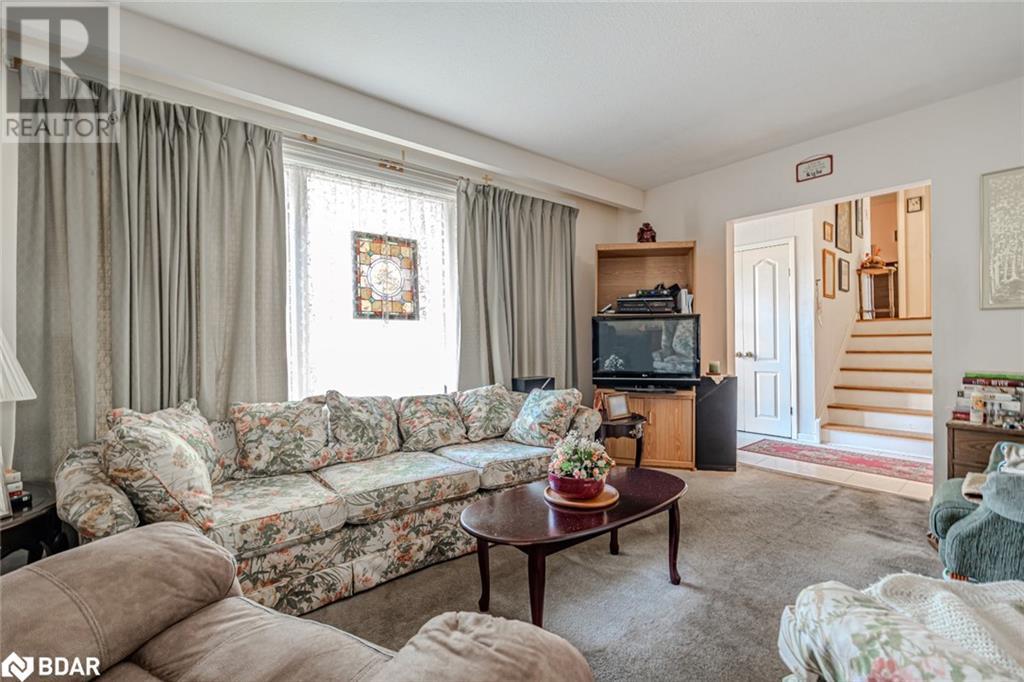 293 Duckworth Street, Barrie, Ontario  L4M 3X5 - Photo 5 - 40686772