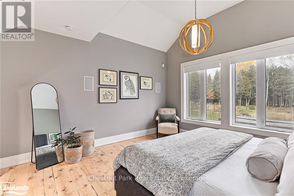 15 Northwood Drive, Clearview, Ontario  L9Y 3Y9 - Photo 15 - S10438371