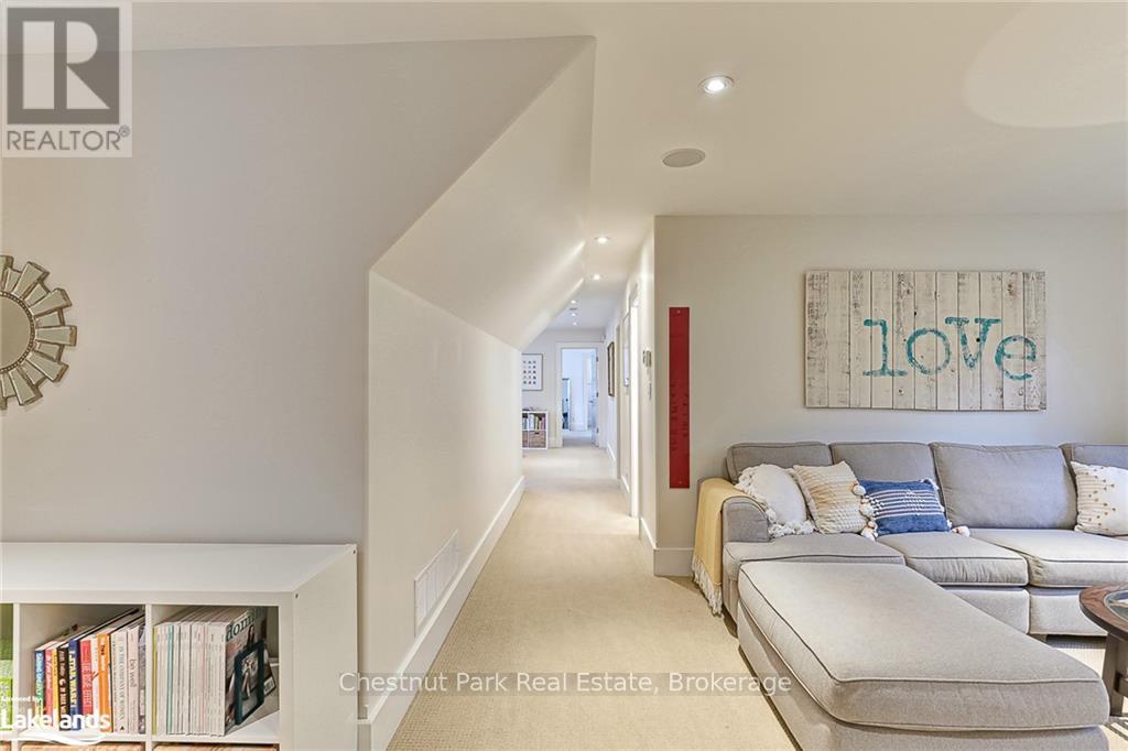 15 Northwood Drive, Clearview, Ontario  L9Y 3Y9 - Photo 19 - S10438371