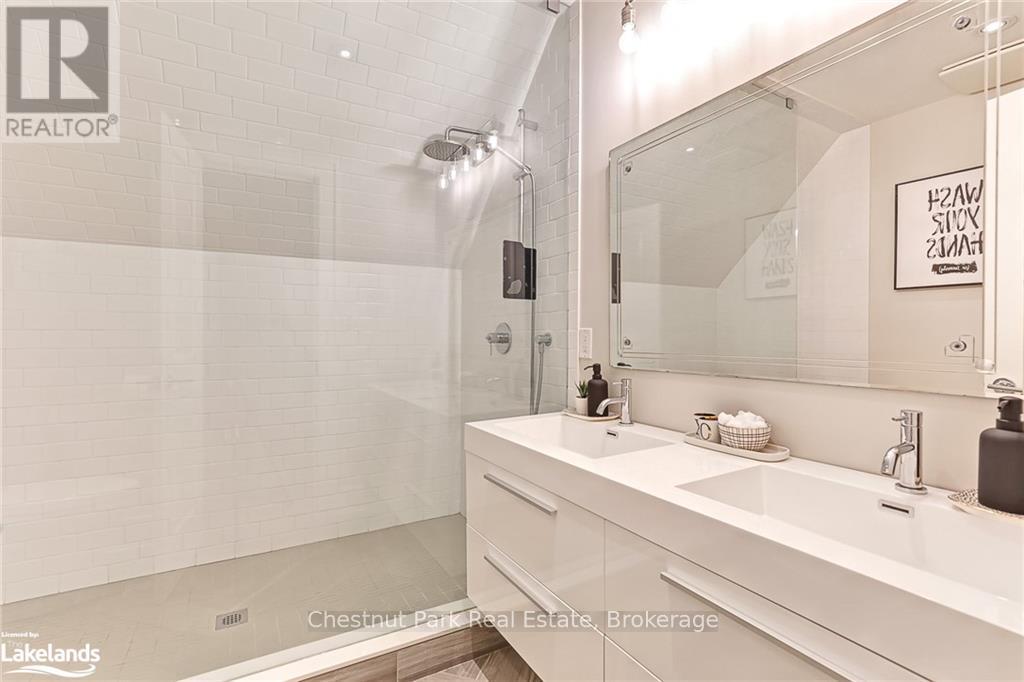 15 Northwood Drive, Clearview, Ontario  L9Y 3Y9 - Photo 21 - S10438371