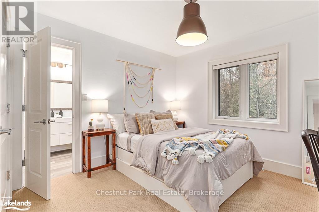 15 Northwood Drive, Clearview, Ontario  L9Y 3Y9 - Photo 23 - S10438371