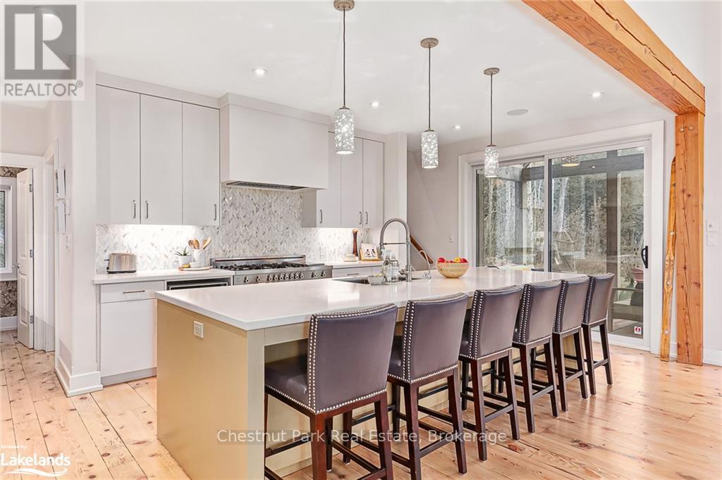 15 Northwood Drive, Clearview, Ontario  L9Y 3Y9 - Photo 8 - S10438371