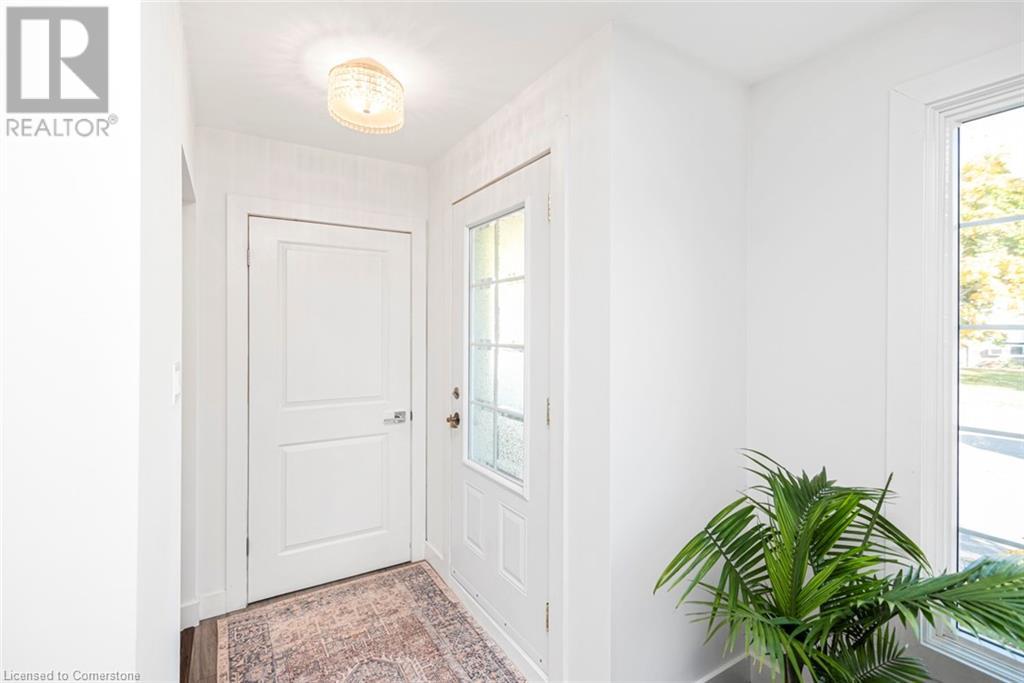 273 Bonaventure Drive, Hamilton, Ontario  L9C 7B2 - Photo 4 - 40670020