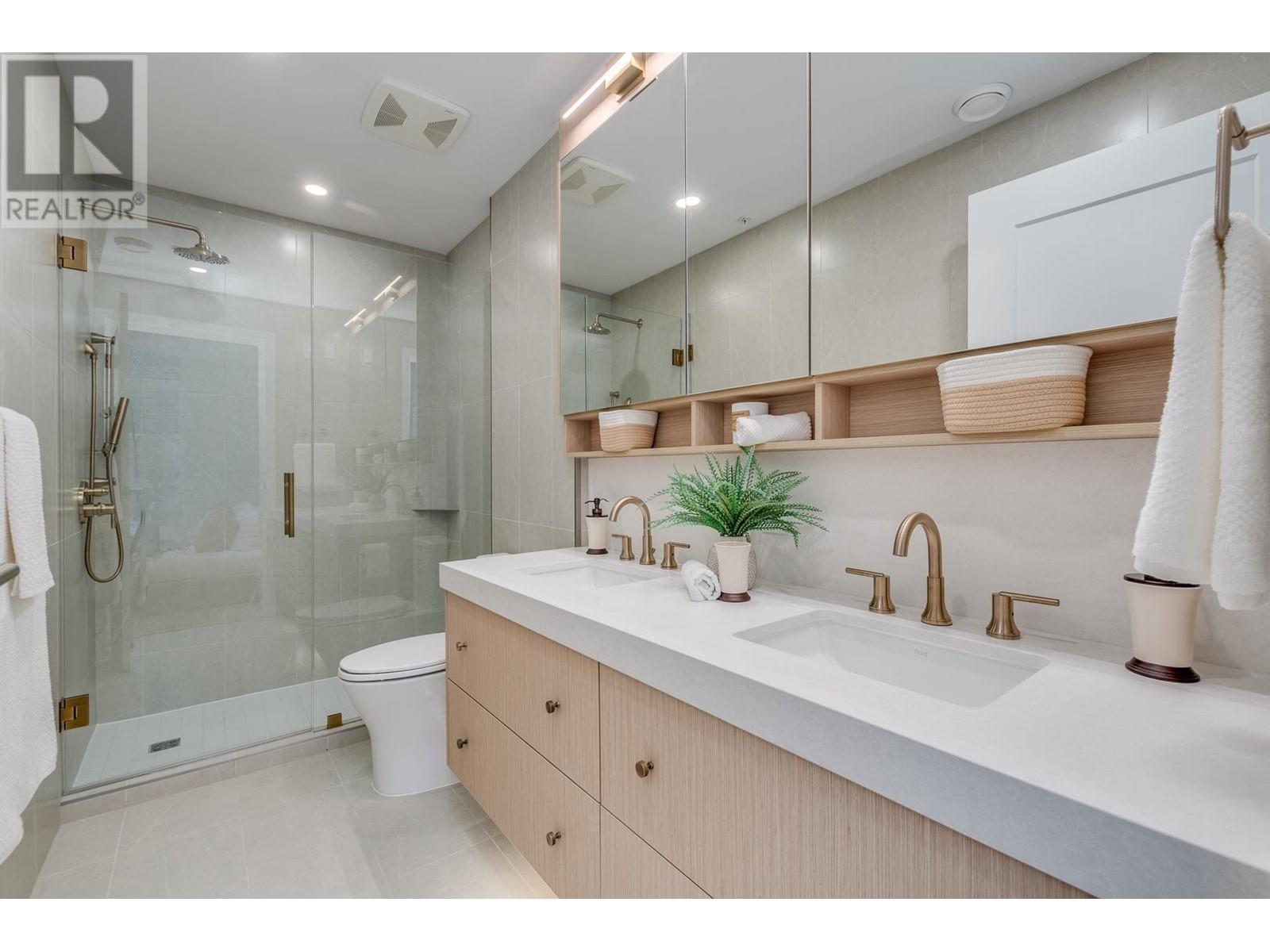 Listing Picture 15 of 30 : 107 5005 ASH STREET, Vancouver / 溫哥華 - 魯藝地產 Yvonne Lu Group - MLS Medallion Club Member