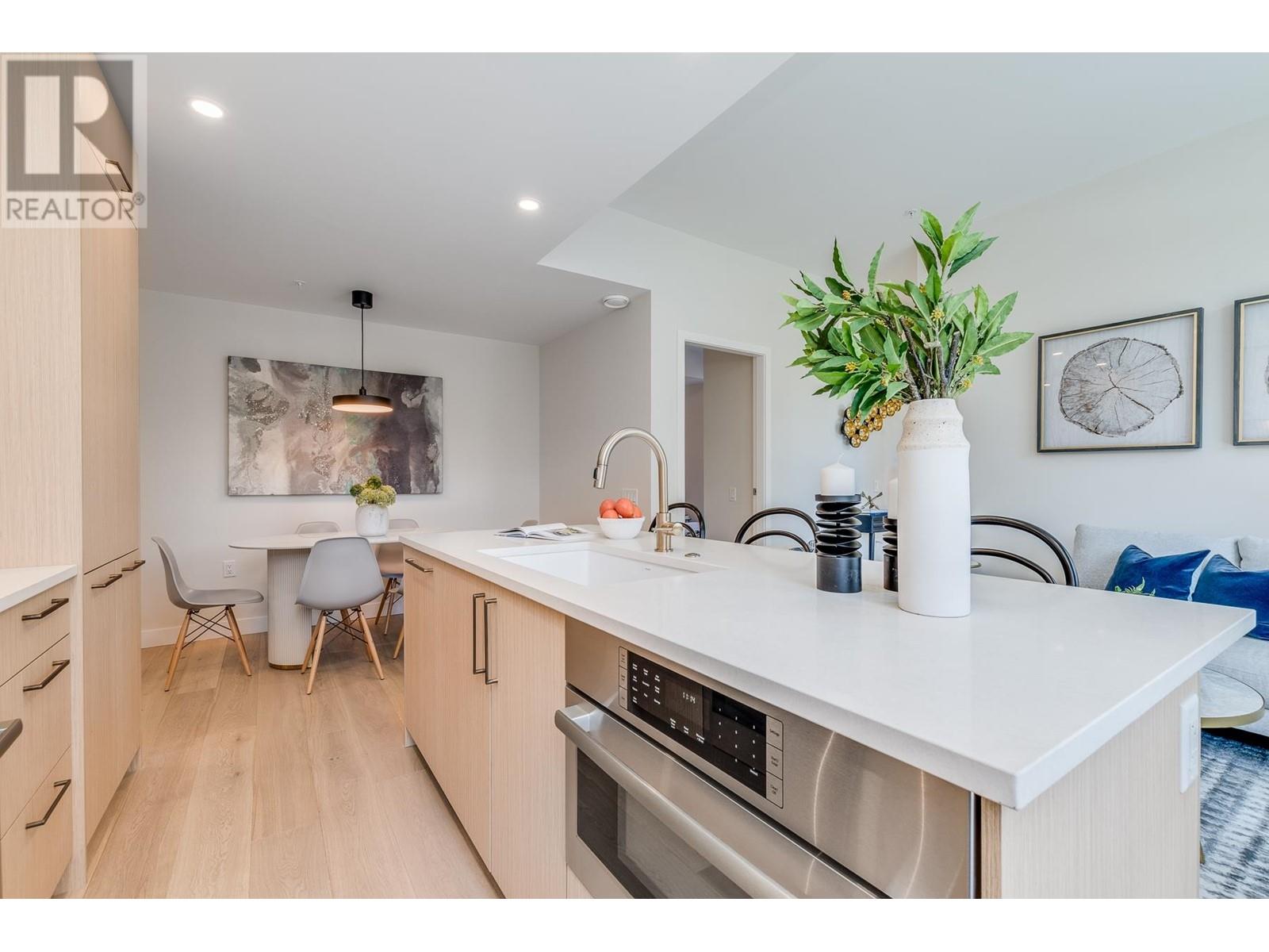 Listing Picture 9 of 30 : 107 5005 ASH STREET, Vancouver / 溫哥華 - 魯藝地產 Yvonne Lu Group - MLS Medallion Club Member