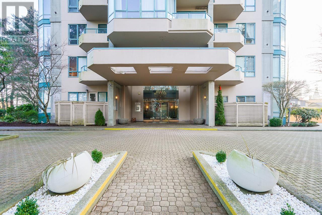 Listing Picture 3 of 33 : 505 4603 HAZEL STREET, Burnaby / 本拿比 - 魯藝地產 Yvonne Lu Group - MLS Medallion Club Member